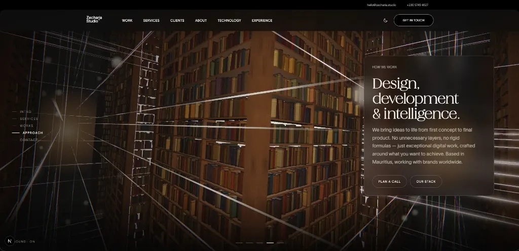 Zecharia Experience — immersive tesseract bookshelf